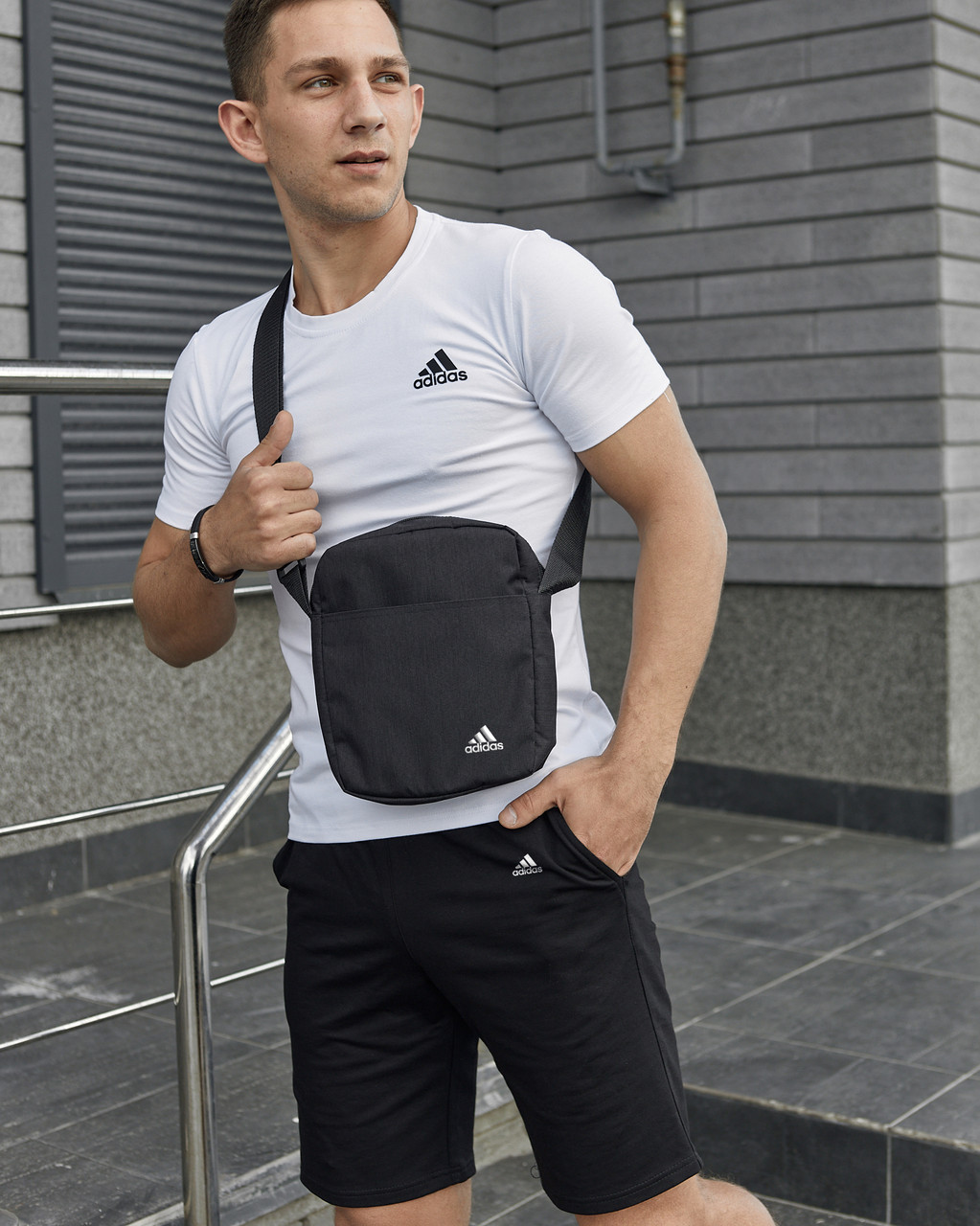 Чоловічий літній костюм Adidas Футболка + Шорти + Барсетка в подарунок білий із чорним комплект Адідас