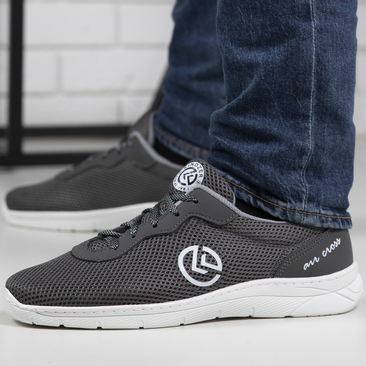 Кросівки чоловічі сітка сірі літо