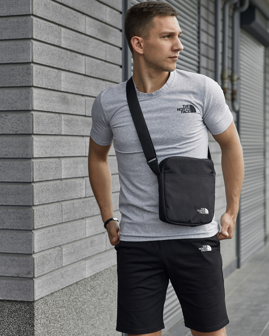 Чоловічий літній костюм The North Face Футболка + Шорти + Барсетка сірий із чорним комплектом Зе Норд Фейс
