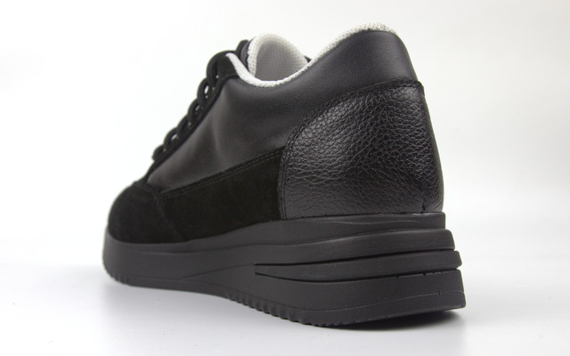 Черные кроссовки кожаные кеды женская обувь больших размеров 40-44 Cosmo Shoes Rumiya Black BS 1806080834