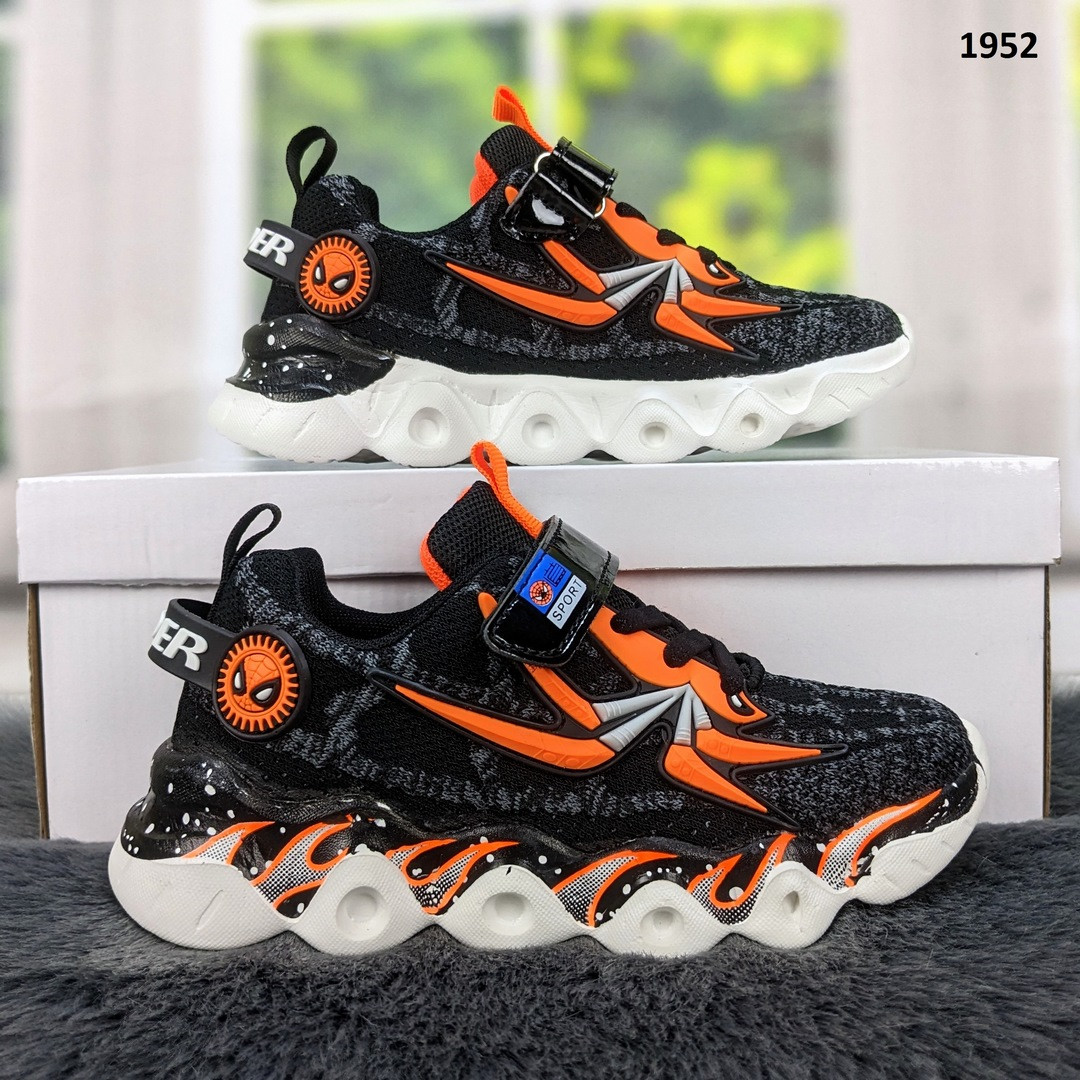 Кросівки дитячі для хлопчика чорні з помаранчевим текстильні з павуком, фото 1