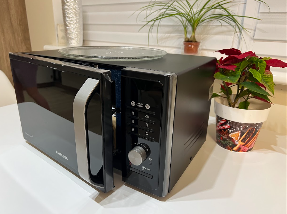 Купить Микроволновка Samsung MS23F301TFK, Малазия, черная, цена 4300 ...