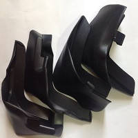 Бризковики модельні. LANOS гума (штатний) Задній Лівий