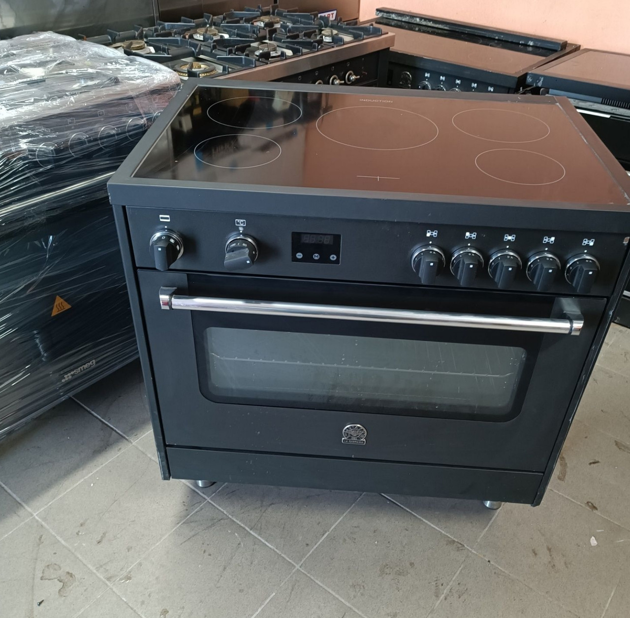 Купити Індукційна плита з електричною духовкою 90 см Bertazzoni (Італія ...