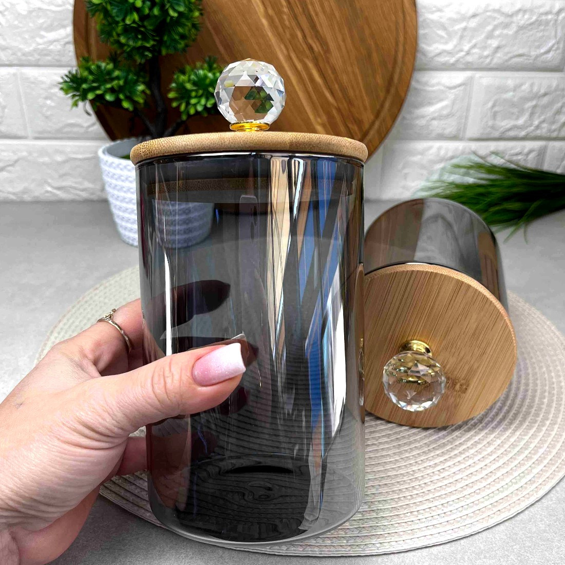 Димчаста скляна банка з алмазною ручкою 950мл Smokey Crystal Topaz