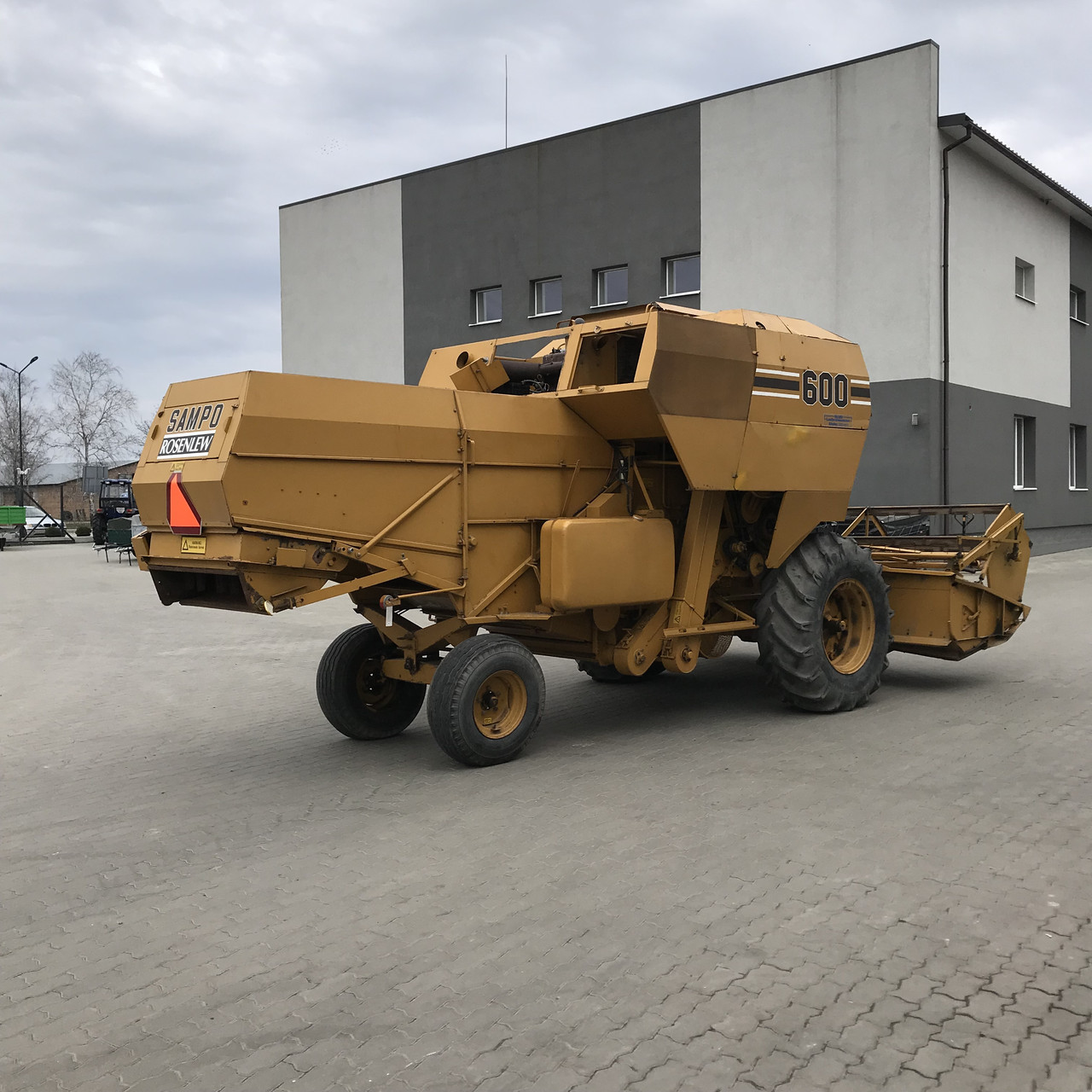 Комбайн вживаний Rosenlew Sampo 600