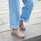 Шкіряні жіночі кросівки темно-бежевого кольору, фото 2