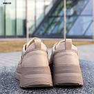 Шкіряні жіночі кросівки темно-бежевого кольору, фото 3