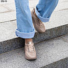 Шкіряні жіночі кросівки темно-бежевого кольору, фото 8