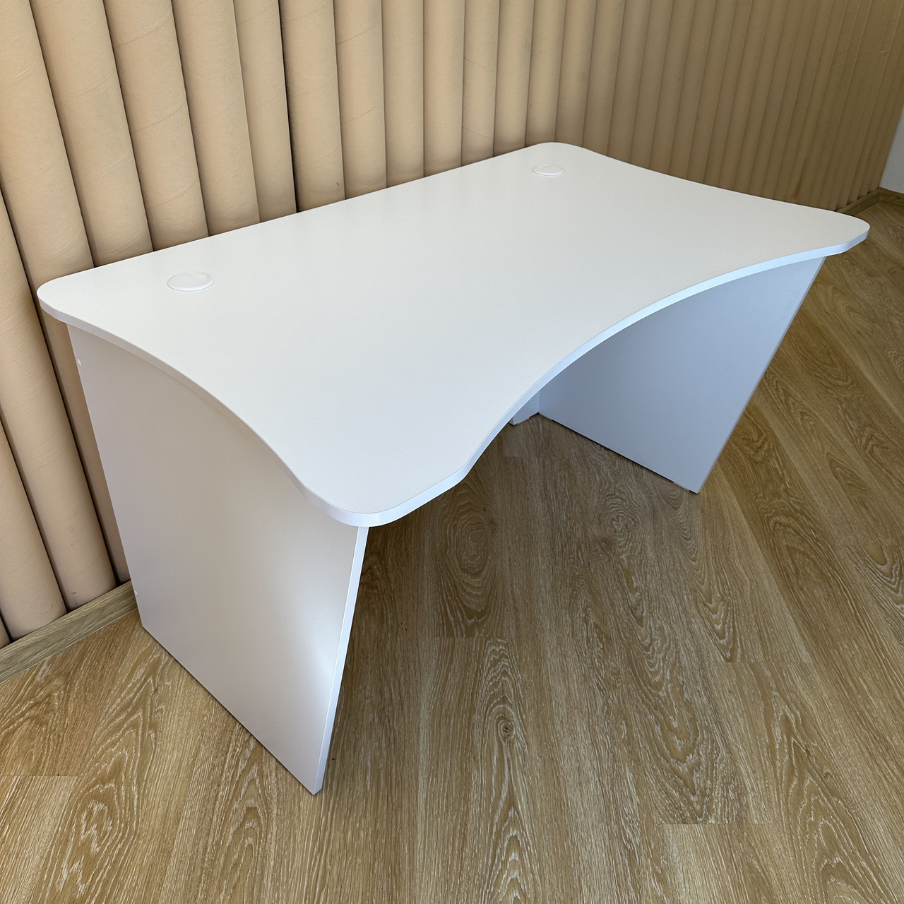 Комп'ютерний геймерський стіл KiberStol - Omega White