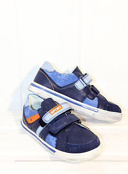 Дитячі туфлі для хлопчика в спортивному стилі