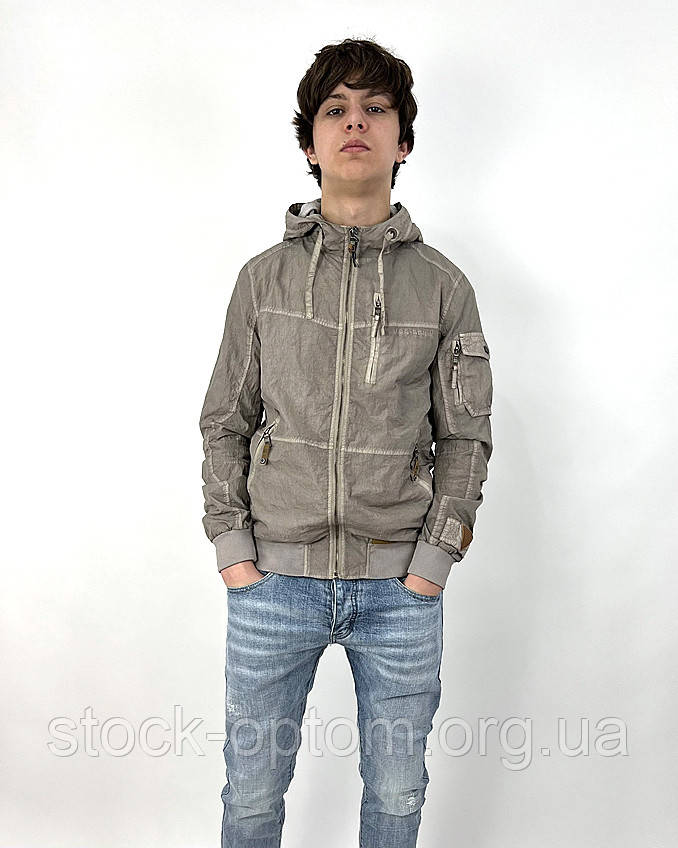 Чоловіча куртка гуртом фірми MOD, лот — 2 шт., ціна 20 Є