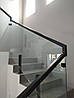 Скляне огородження сходів із чорною фурнітурою, фото 2