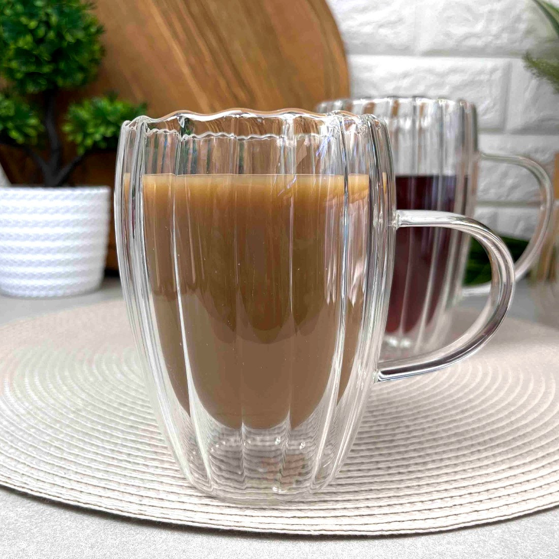 Висока чашка з подвійними стінками 300 мл Wave із боросилікатного скла