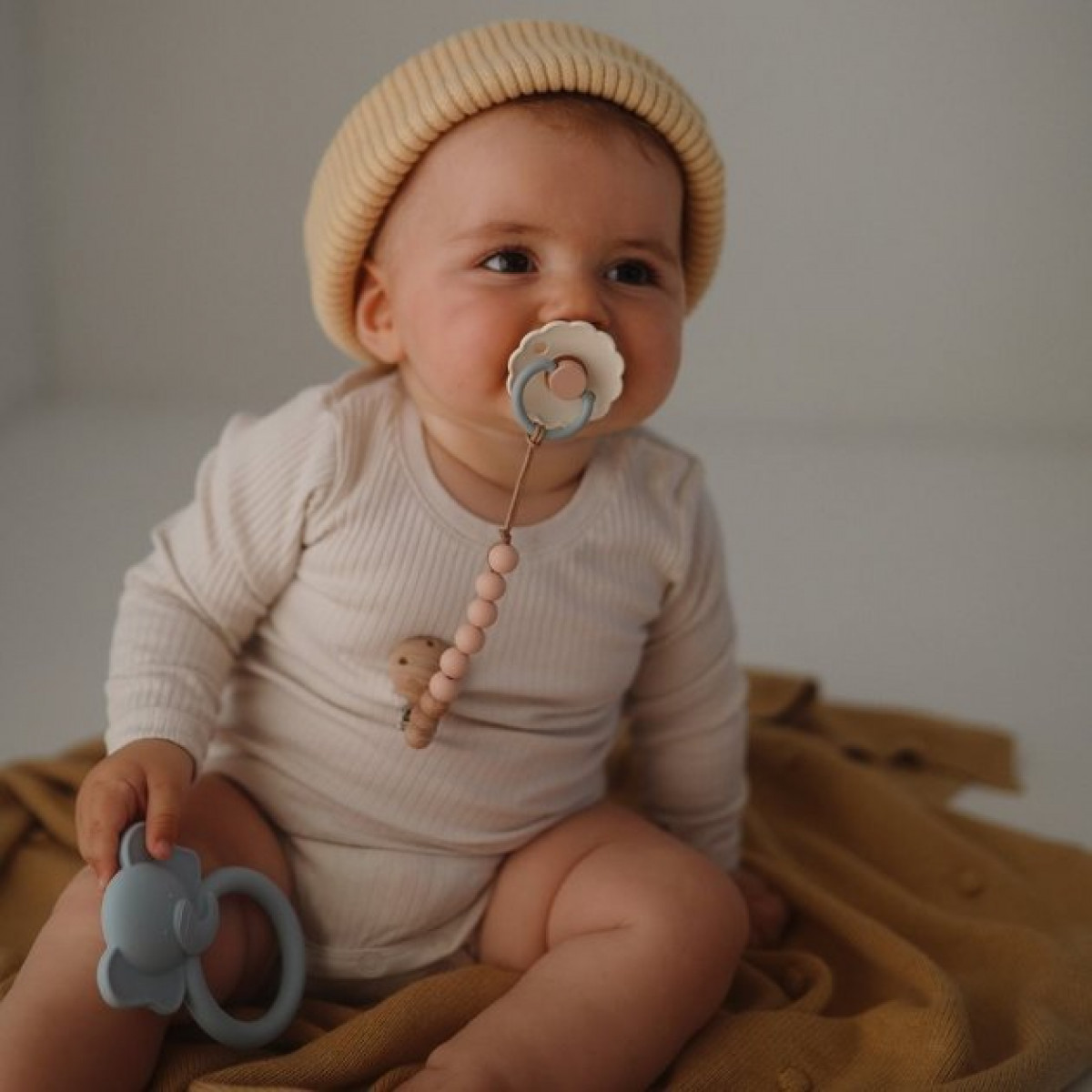 Пустушка Frigg Daisy size 2 (6-18 m) mix
