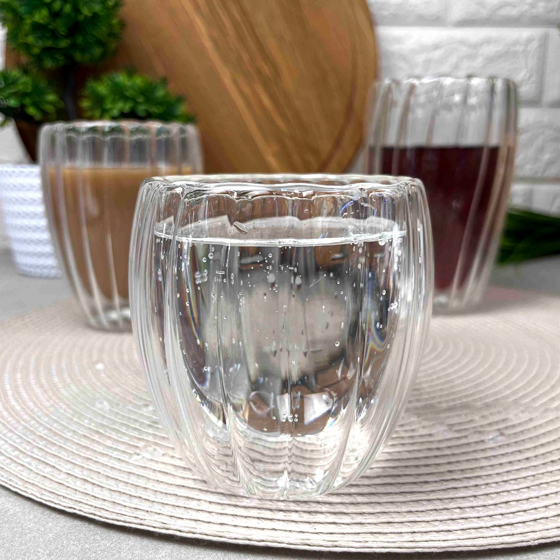 Невелика склянка з подвійними стінками 220 мл Wave