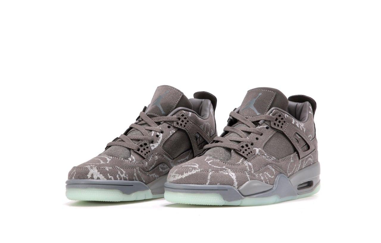 Жіночі кросівки Nike Air Jordan 4 Retro Kaws