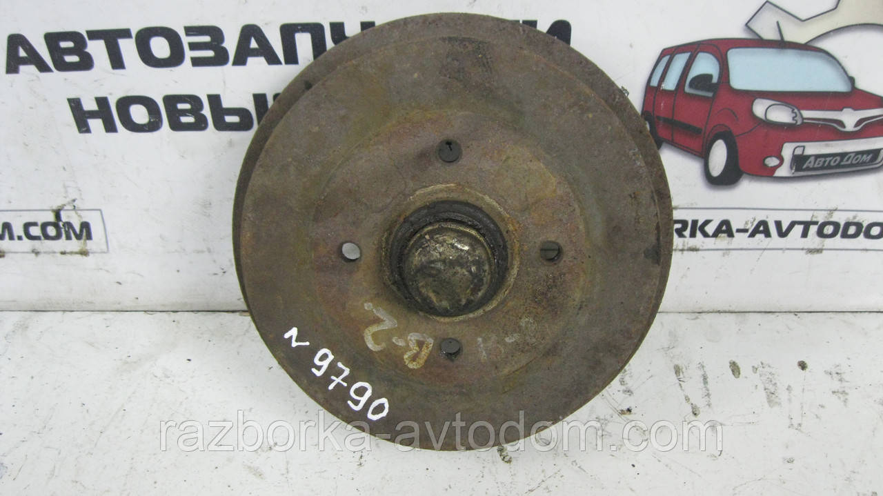Гальмівний барабан задній VW Passat B2 (1980-1988) OE:E841501615A