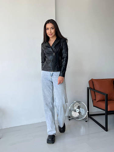 Купить Женская куртка-косуха из кожзама черная 42-50 размеры, цена 1060 ...