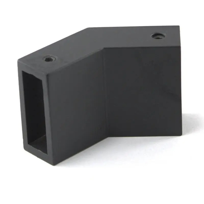 З'єднувач труба-труба 135 градусів під трубу 30х10 в чорному кольорі, фото 1