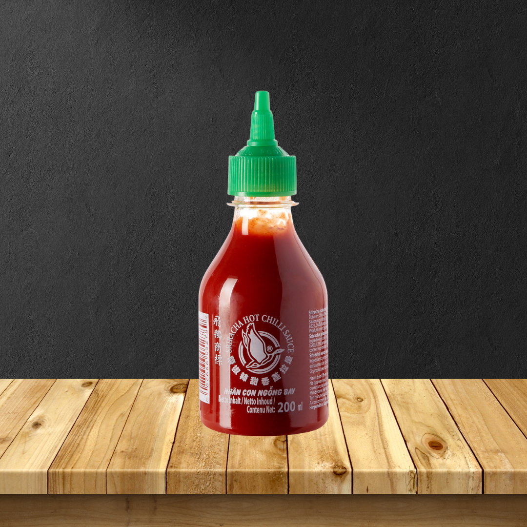 Купить Соус шрирача Sriracha Hot Chilli Sauce Nhan Con Ngong Bay 200мл