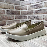 Жіночі мокасини з натуральної шкіри на білій підошві з перфорацією, фото 6