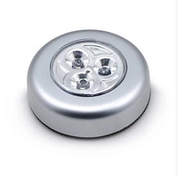 Світильник LED Light на батарейках на двосторонньому скотчі в сріблястому корпусі