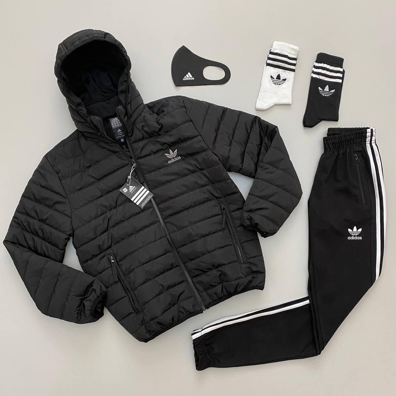 Чоловіча куртка Adidas чорна вітрова Адідас весна з капюшоном шкарпетки в подарунок (My)