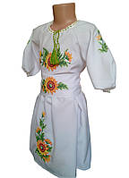 Сукня вишиванка для дівчинки з квітковим орнаментом на білій тканині Соняхи