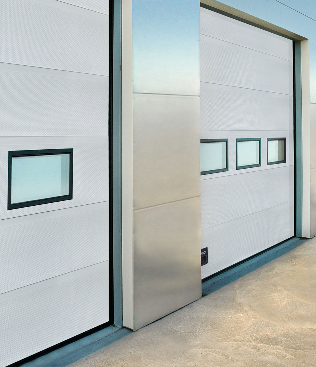 Промислові секційні автоматичні ворота Assa Abloy OH1042P 3000х3000 мм