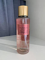 Парфюмированный спрей для тела Victoria's Secret Strawberries & Champagne Fragrance Body Mist