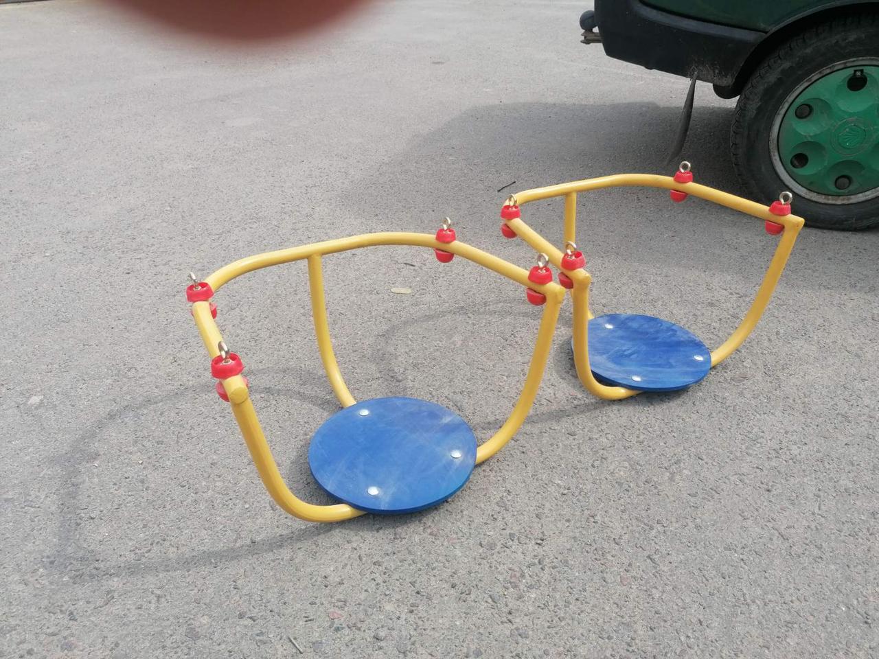 Гойдалка сидіння металеве підвісне на турнік. Будь-який колір