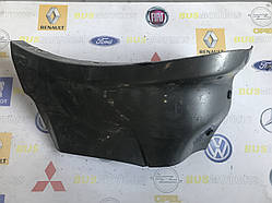 Бризговики передній правий Mitsubishi Montero 2000-2006 MR438734