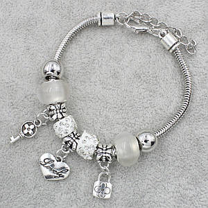 Pandora браслет серебристого цвета сердечко ключик с белыми шармами 9 штук длина браслета 18-23 см