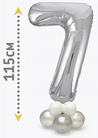 Фольгована цифра 7 срібло на стійці-підставці з повітряних куль