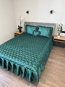 Атласне покривало зелене з подушками