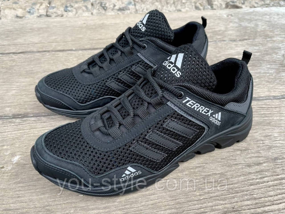 Кросівки літні сітка Adidas чорні.