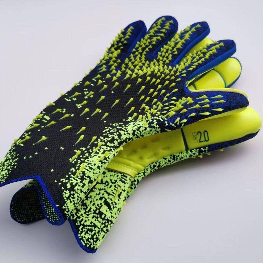 Adidas goalkeeper gloves best sale pro