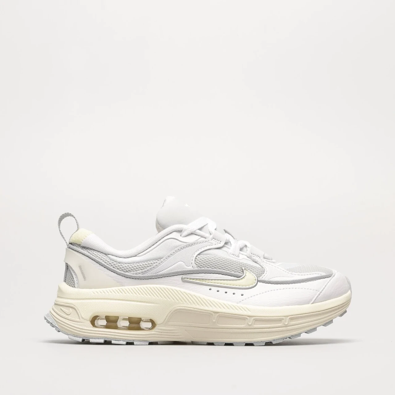 Solid white on sale nike air max