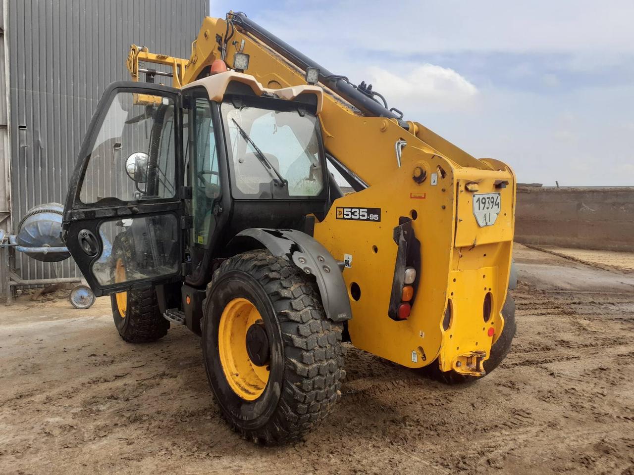 Телескопічні навантажувачі JCB 535-95