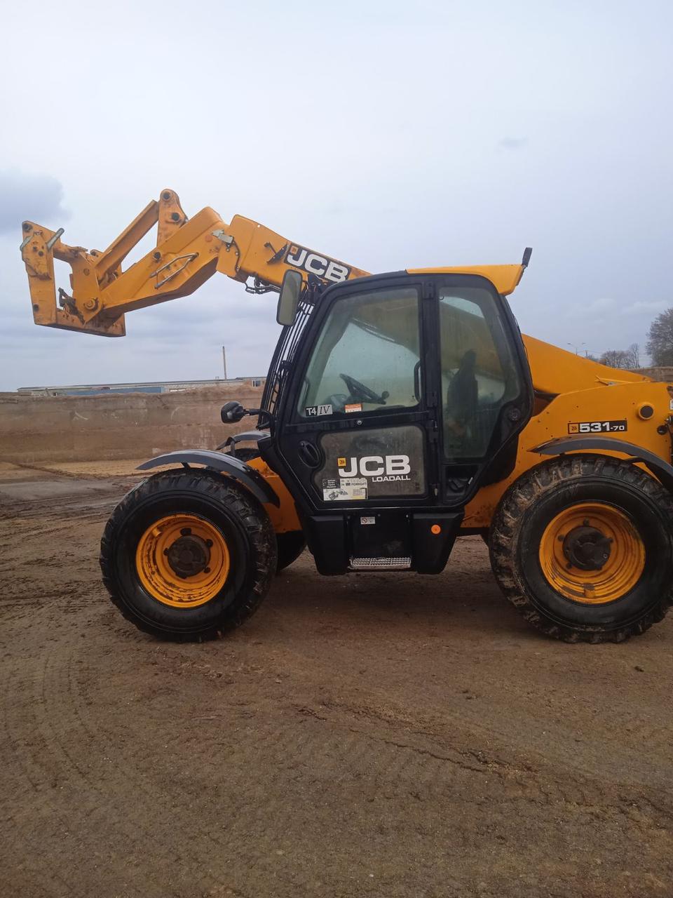 Телескопічний навантажувач б/к JCB 531-70