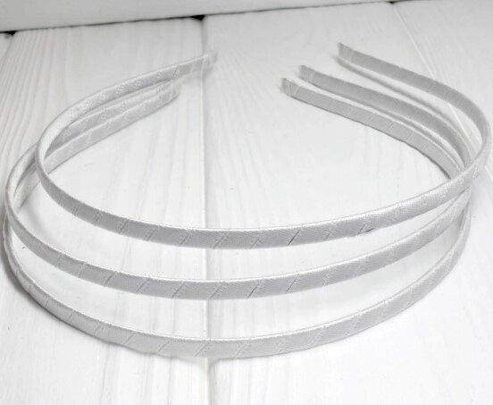 

Обруч для волос обмотанный атласной лентой (ширина 5мм). Цвет - белый (сп7нг-9436)