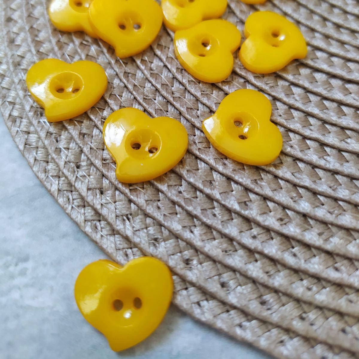 

Пуговичка сердечко акрил 16мм жовте