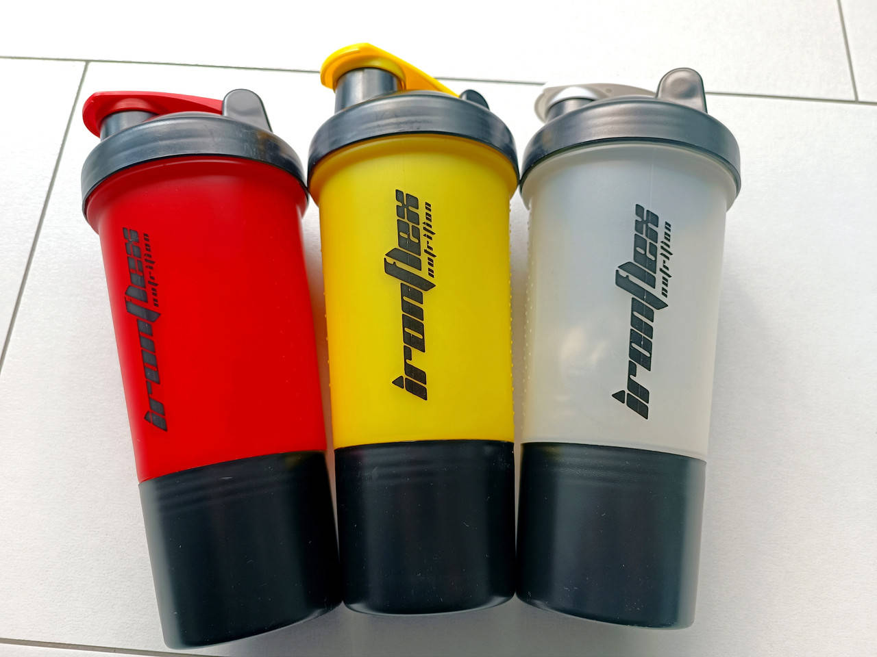 

Шейкер с пружиной и отсеком для протеина Shaker Ironflex Nutrition 500ml 2in1