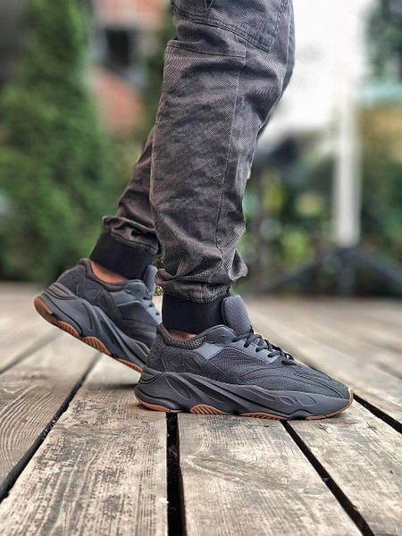 Adidas Yeezy Boost 700 Utility Black FV5304 High Top Store 639740040