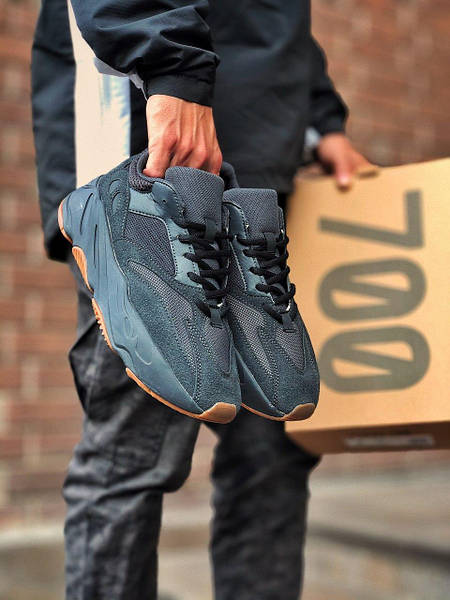 Adidas Yeezy Boost 700 Utility Black FV5304 High Top Store 639740040