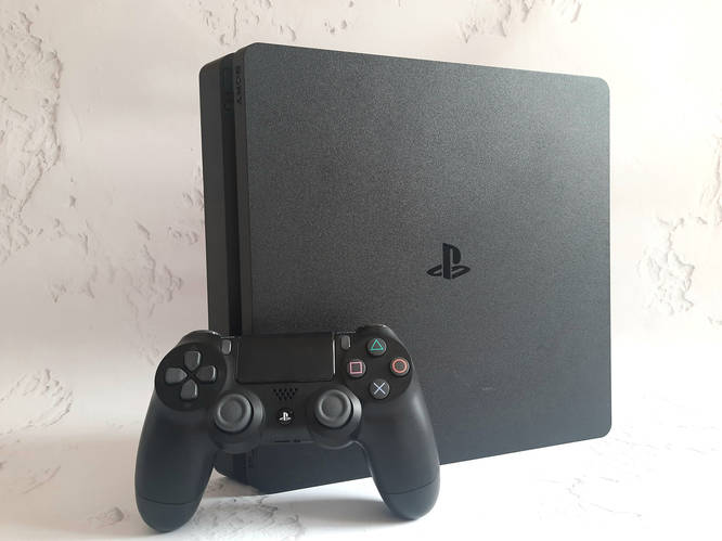 Купить Playstation 4 Slim 1 Тб, Приcтавка PS4, Один джойстик, цена 9000 ...