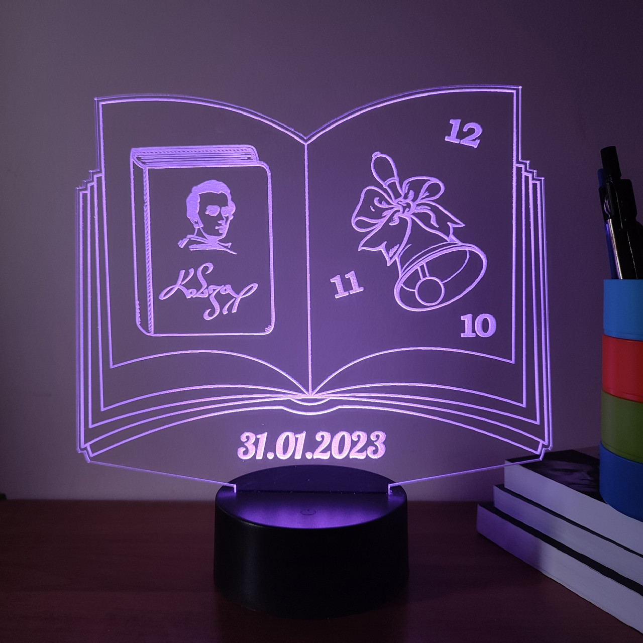 Іменний світильник 3D, LED нічник вчителю літератури, подарунок від учнів на ювілей (16 кольорів світіння)