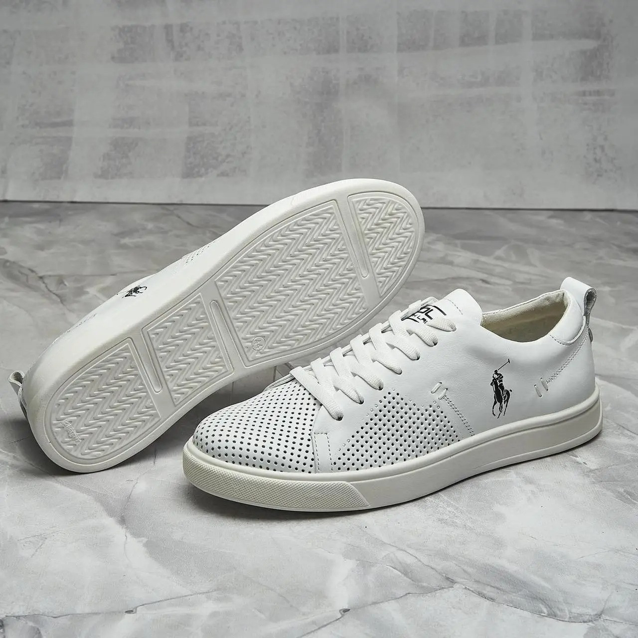 Кеди, кросівки, снікерси чоловічі шкіряні US Polo білі з перфорацією, фото 1