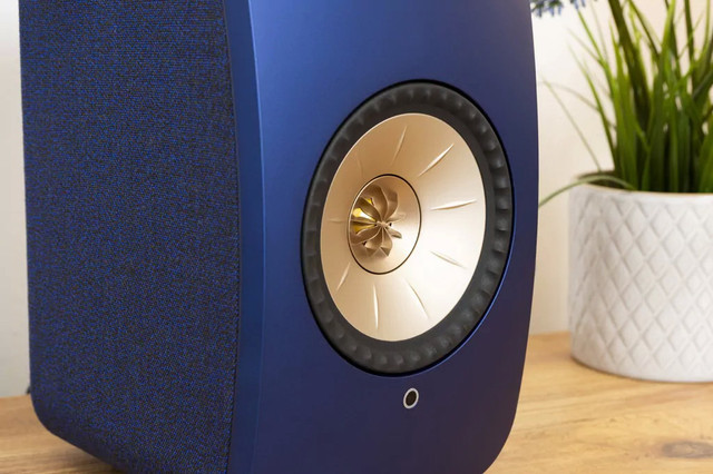 KEF LSX II